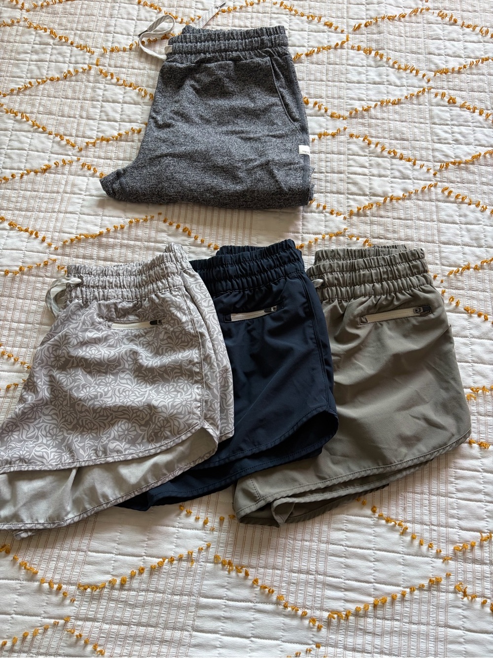 Vuori bundle of four items